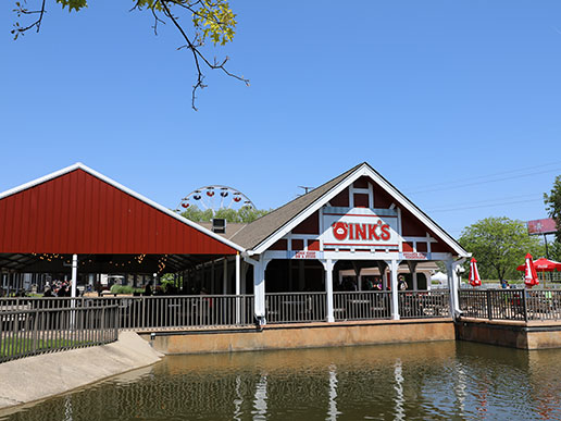Oinks Food Stand at Adventureland Park